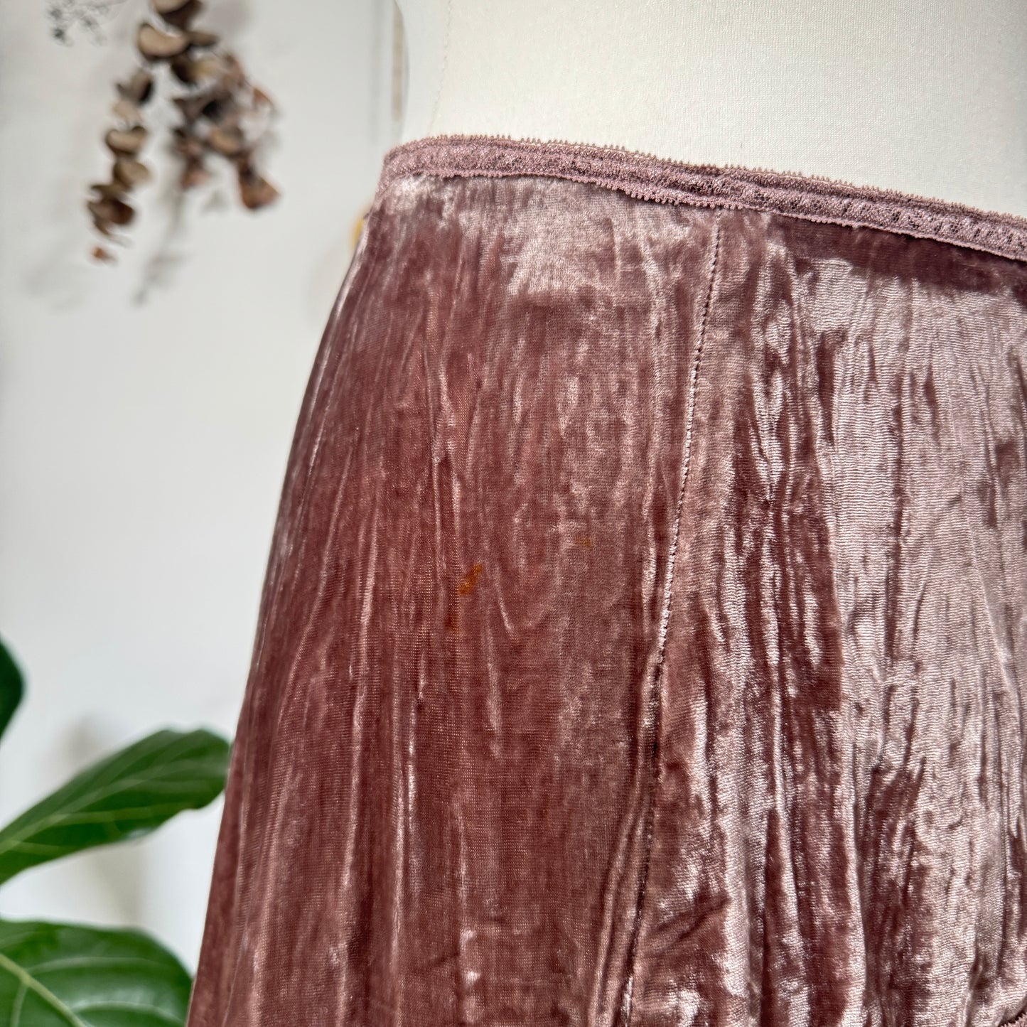 Dusky pink skirt - size M