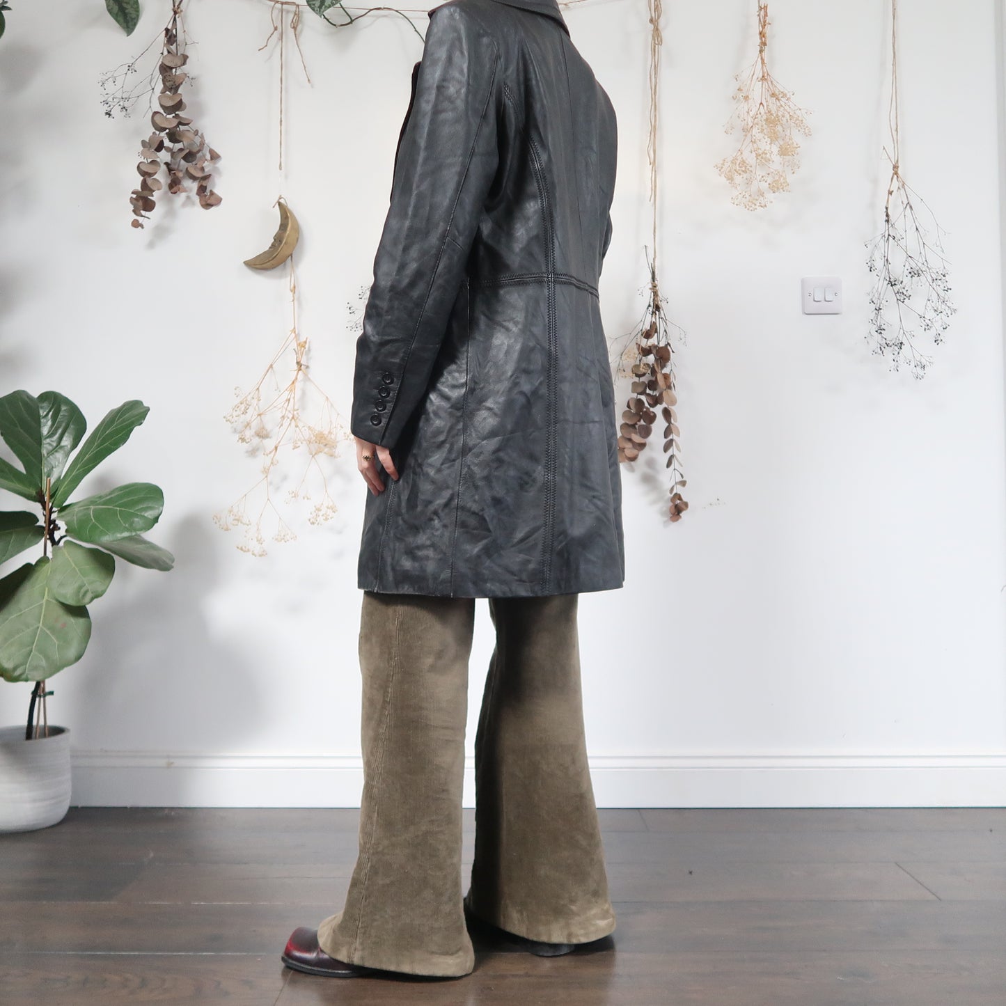 Black leather jacket - size M/L