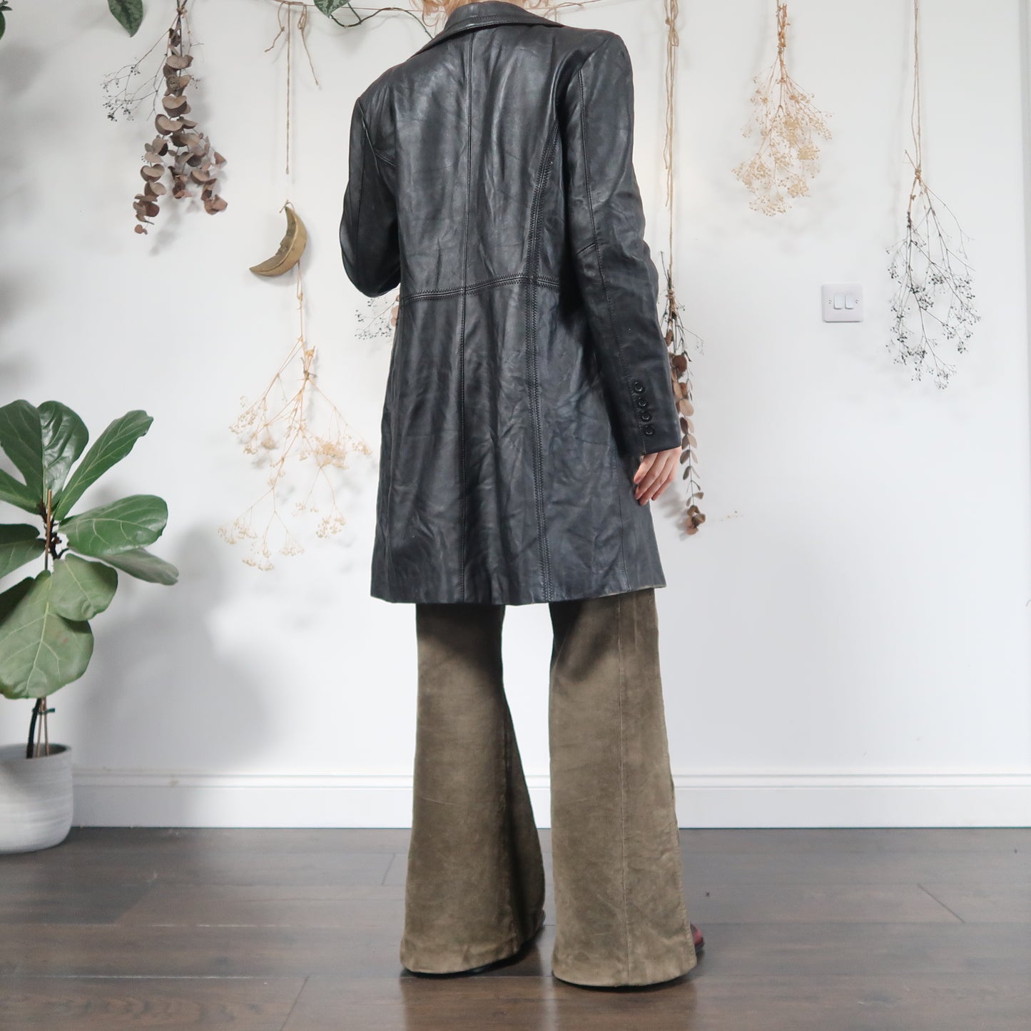 Black leather jacket - size M/L