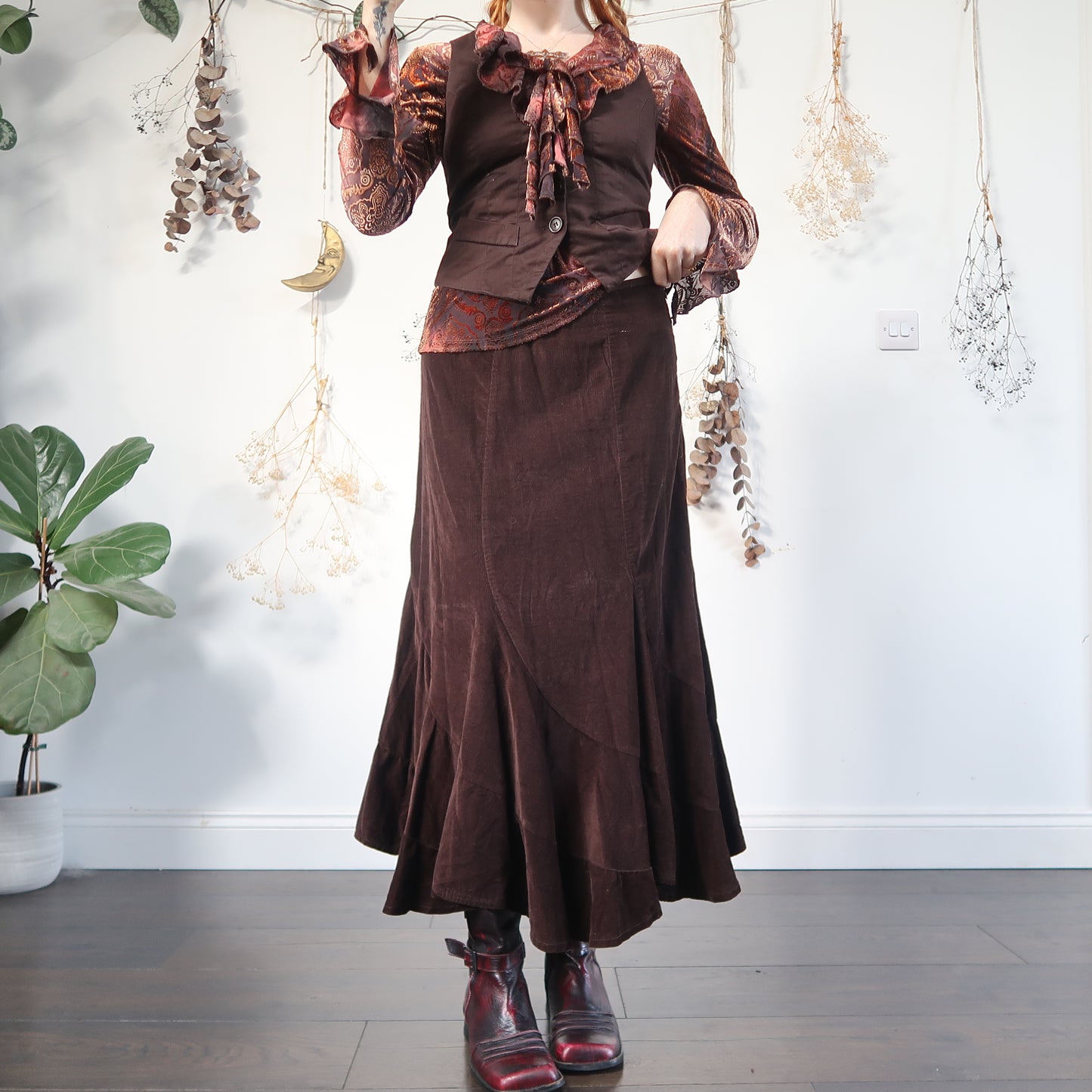 Brown cord skirt - size M