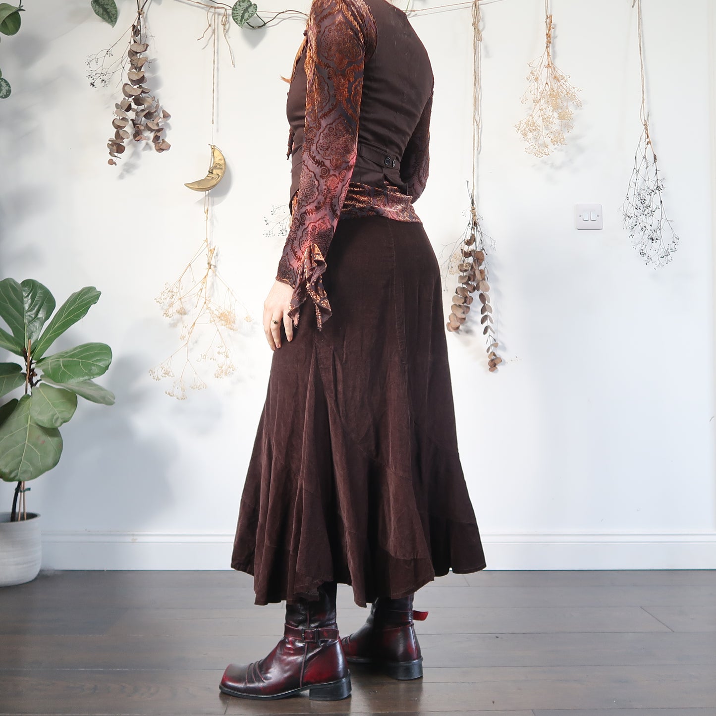 Brown cord skirt - size M