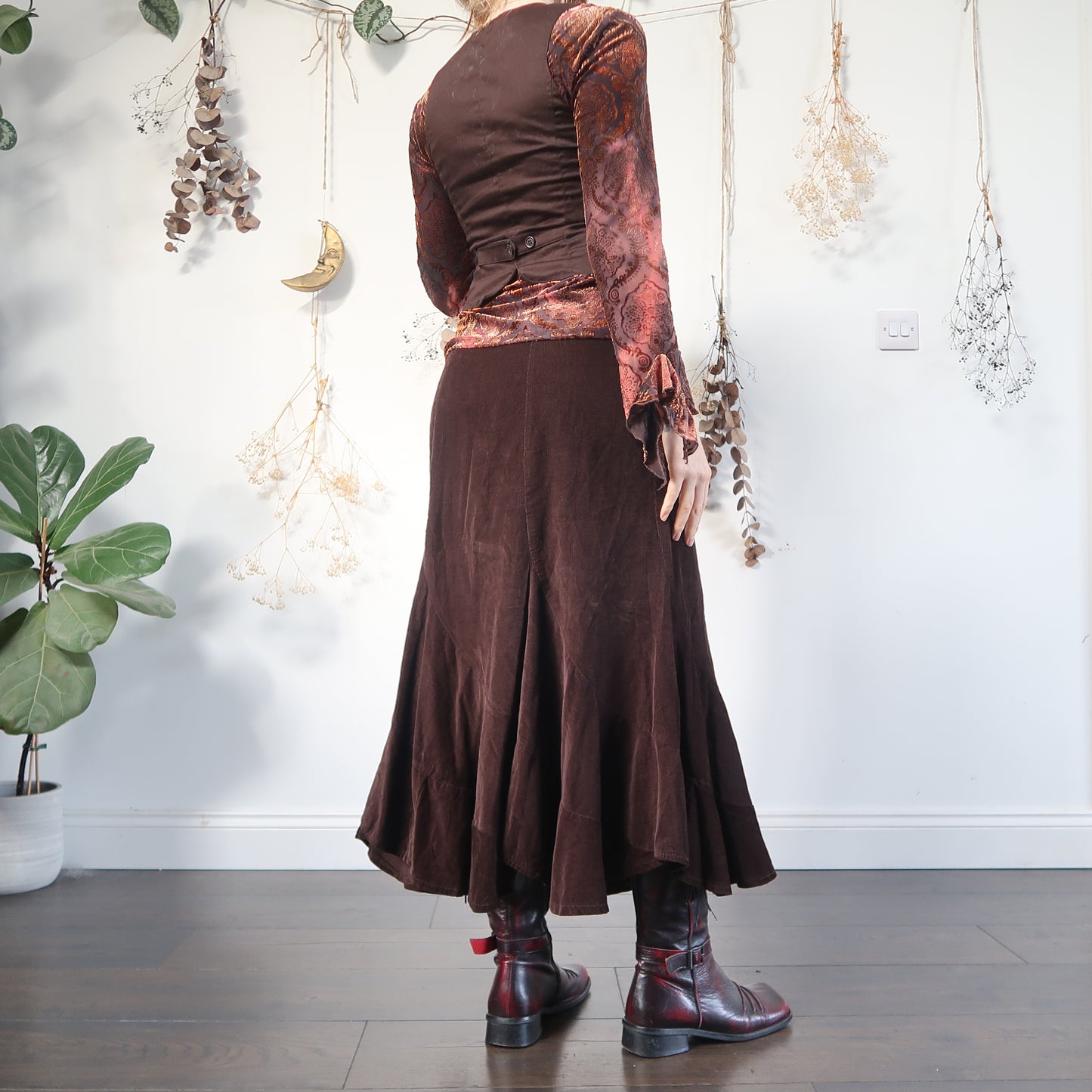 Brown cord skirt - size M