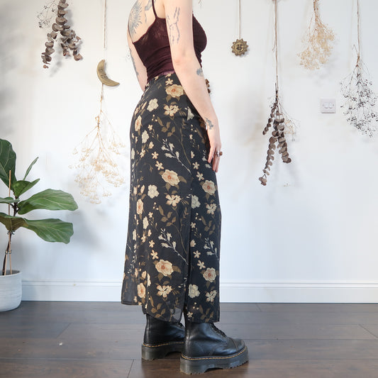Floral skirt - size M