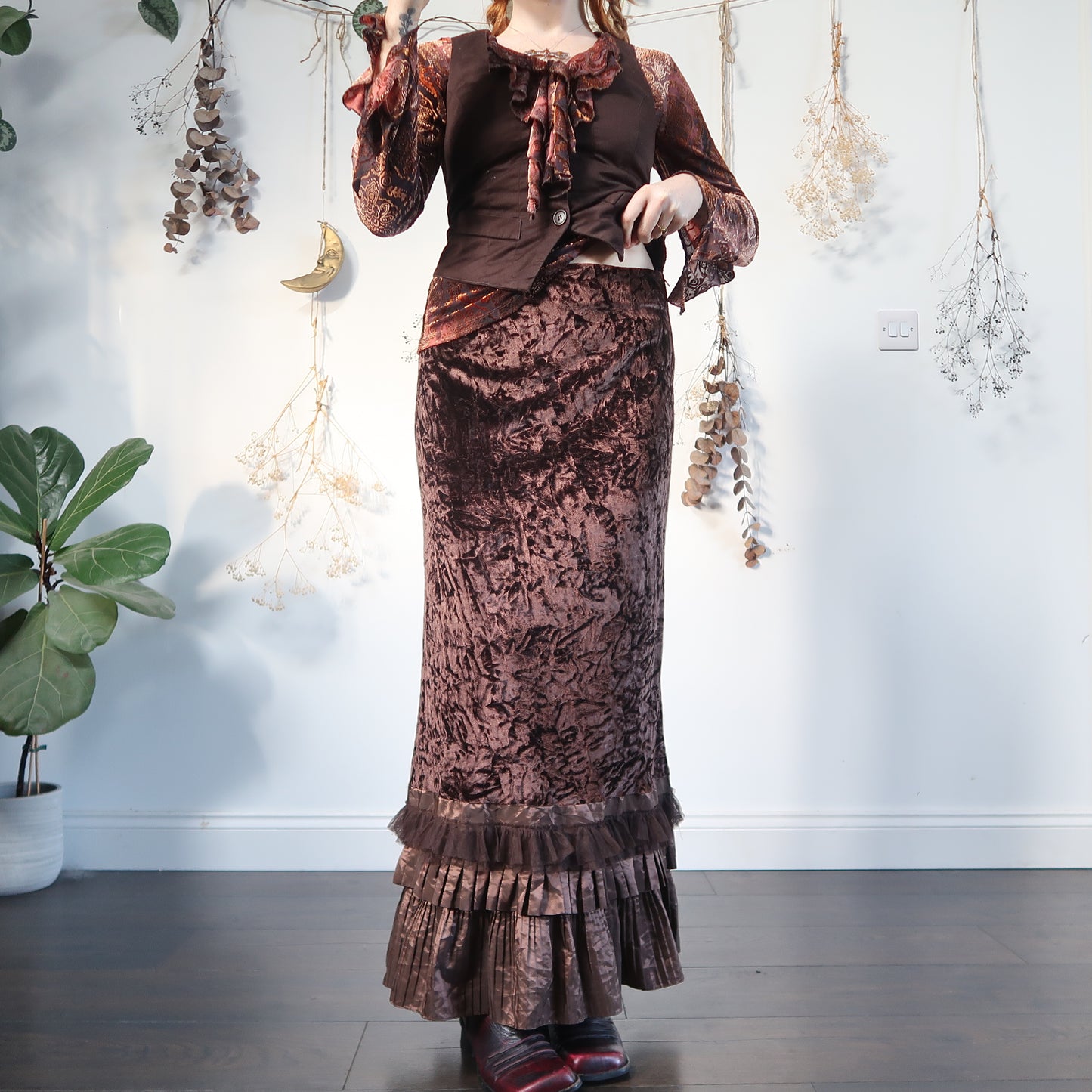 Brown velvet skirt - size M/L
