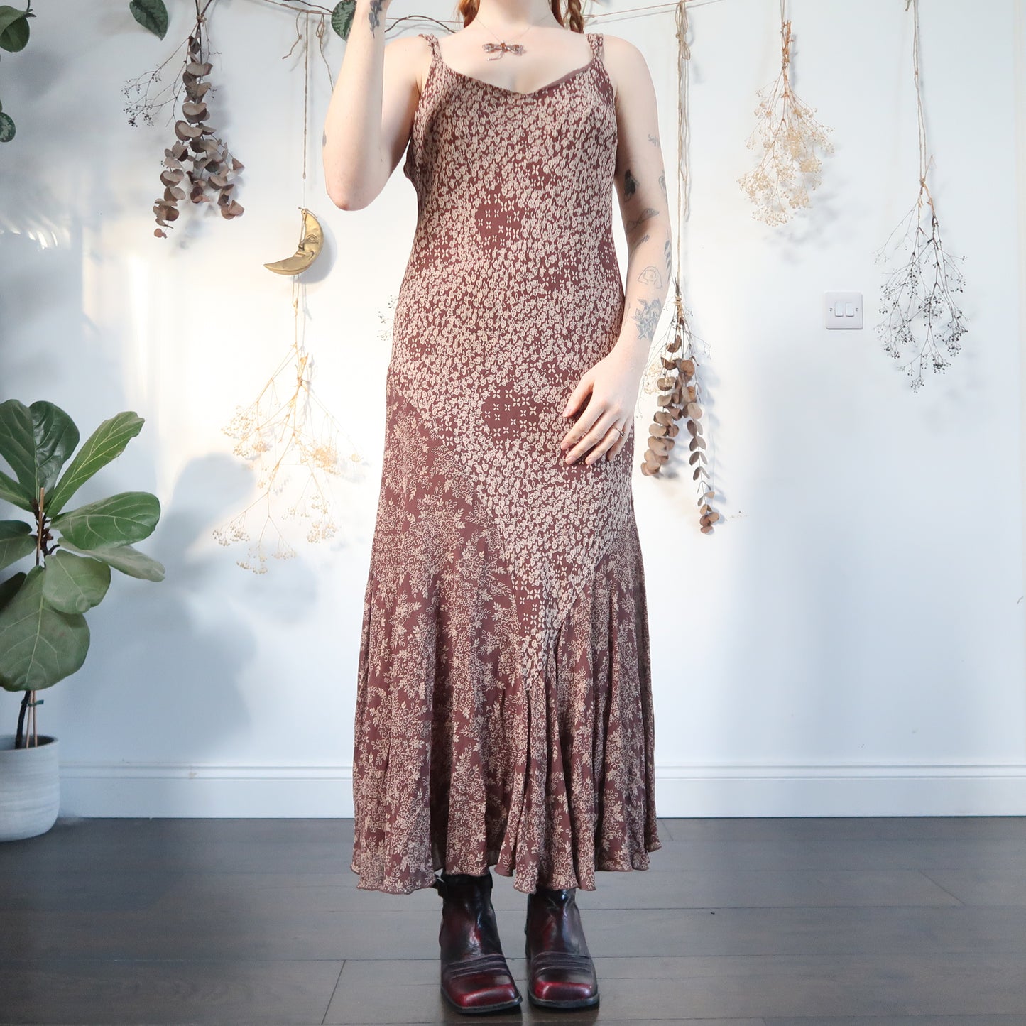 Brown floral dress - size L