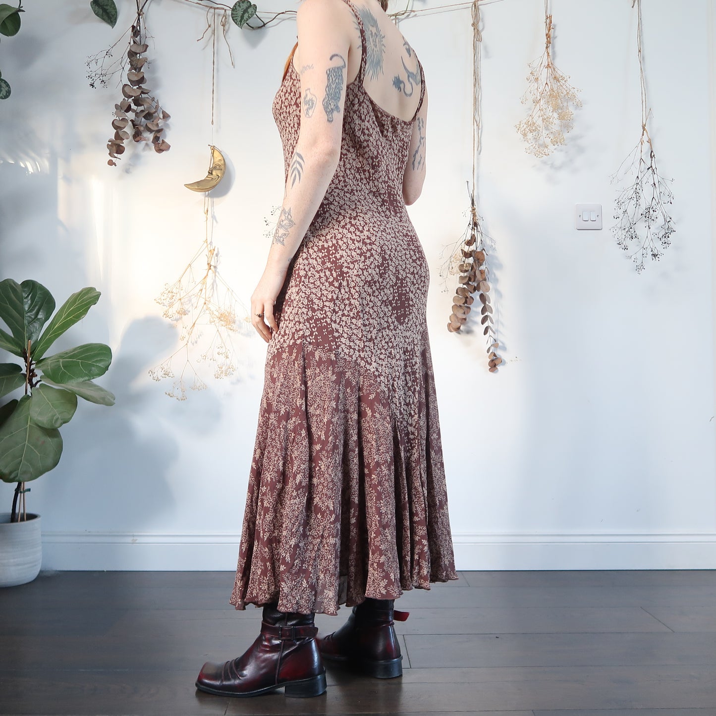 Brown floral dress - size L