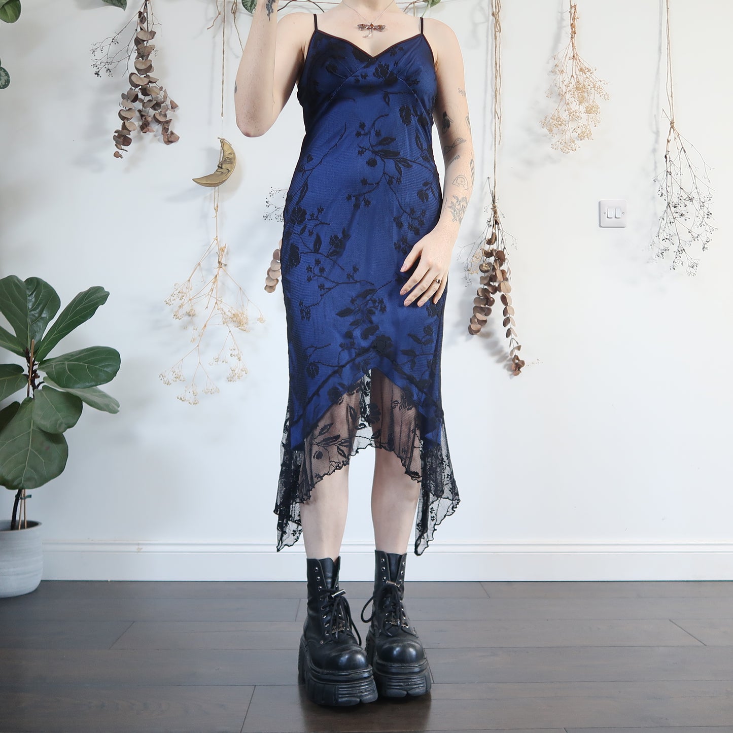 Blue black lace hem - size S/M