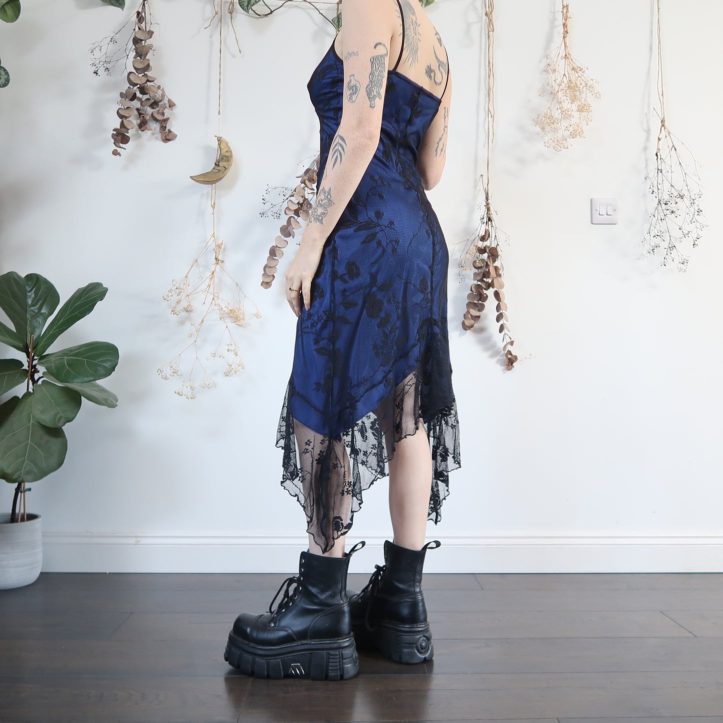 Blue black lace hem - size S/M