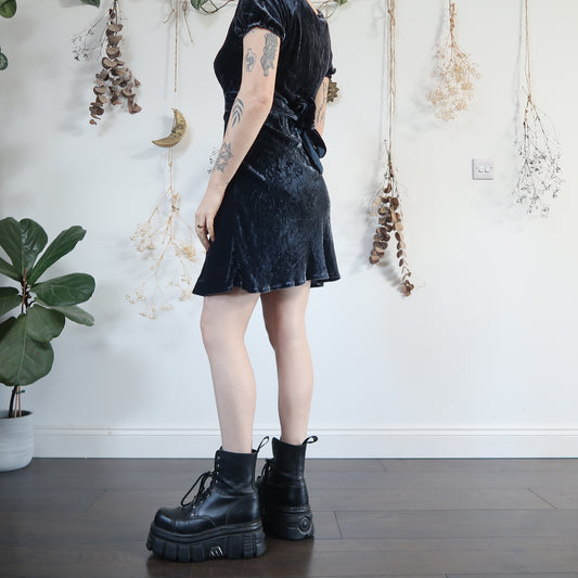 Velvet mini dress - size M