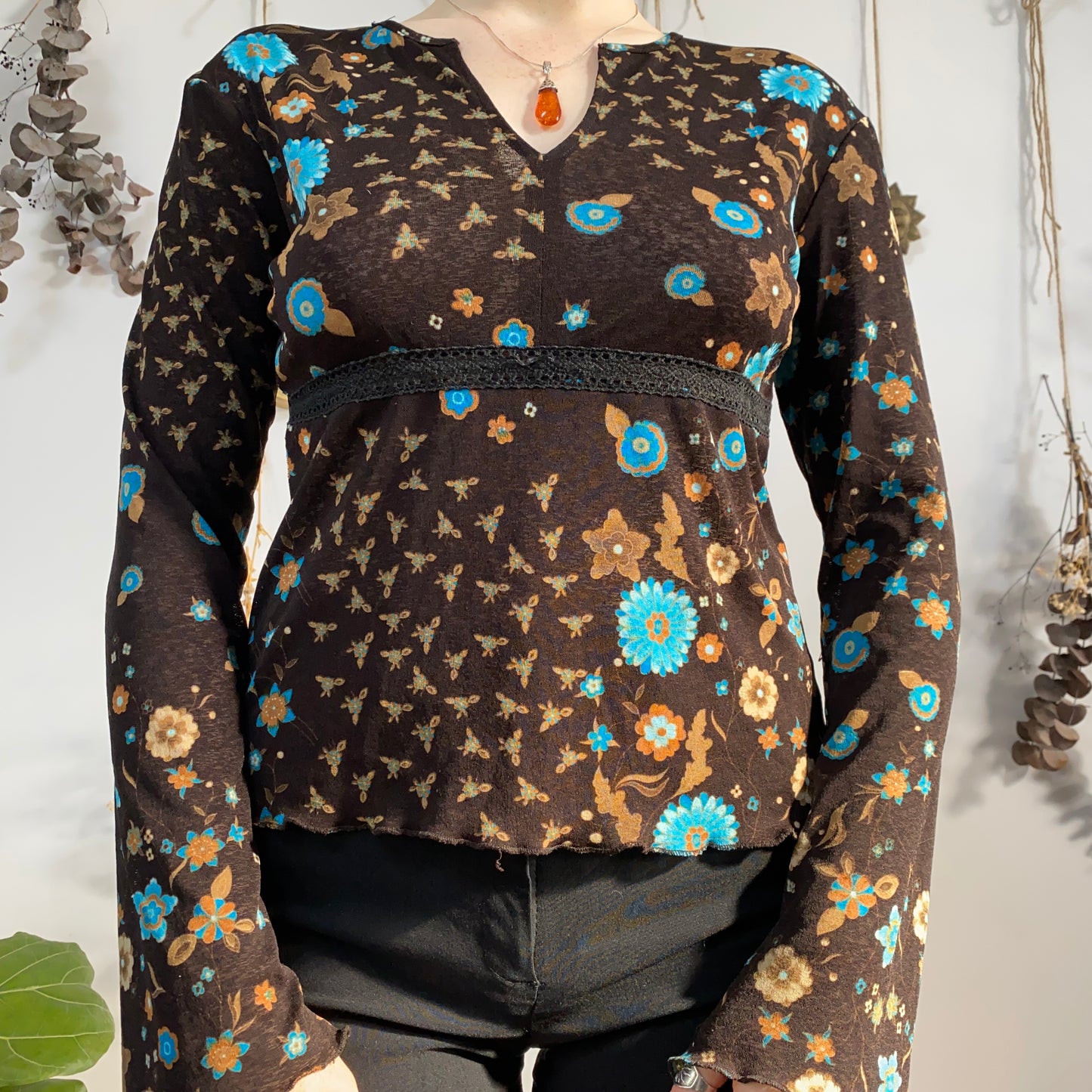 Brown floral mesh top - size M