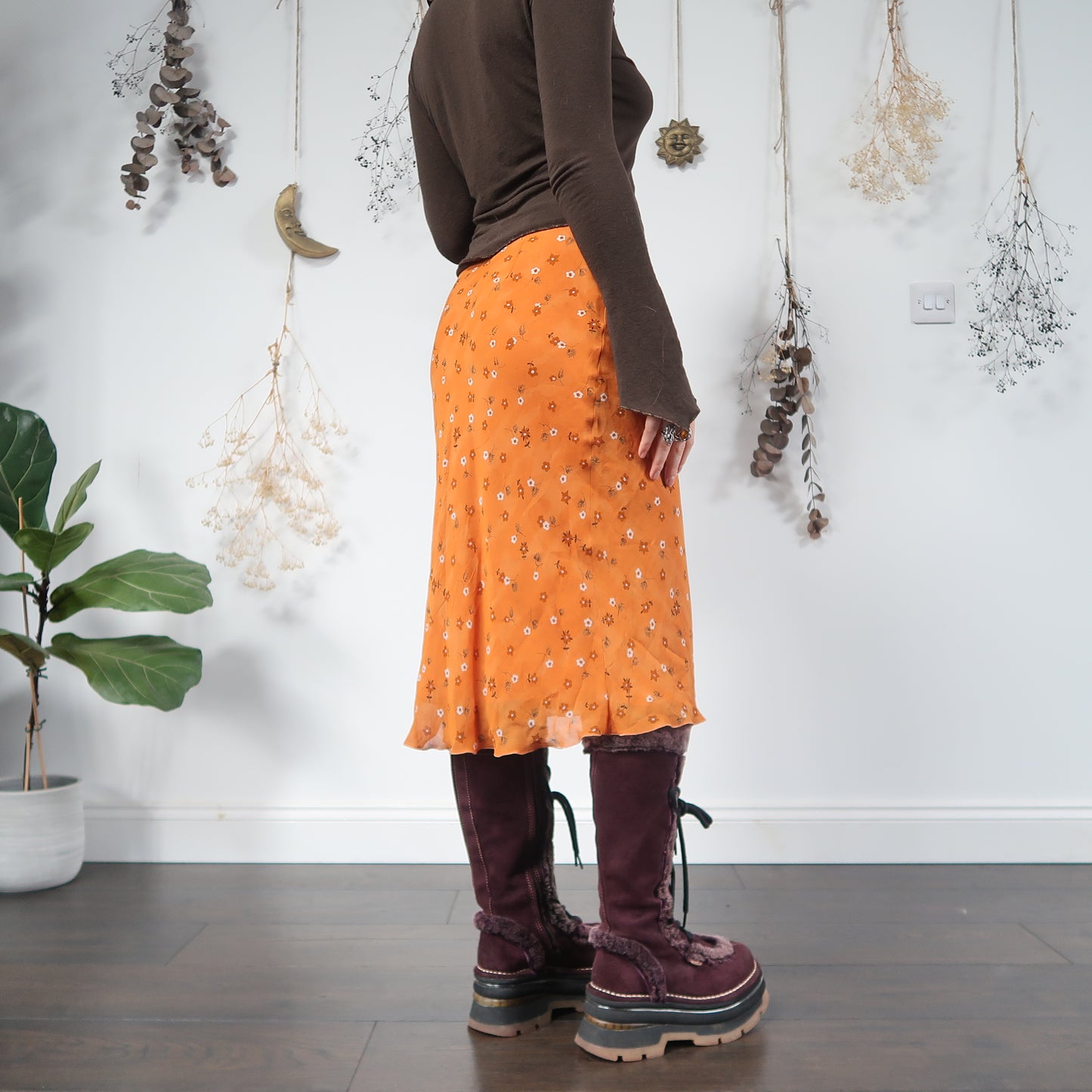Orange floral skirt - size M/L
