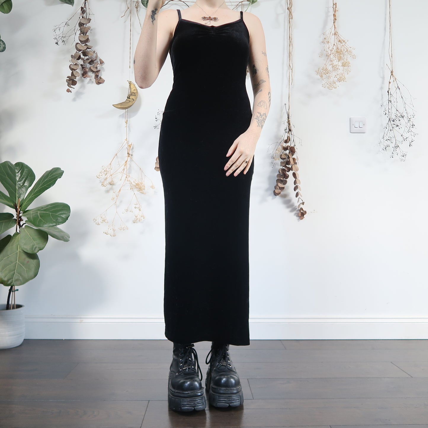Black velvet dress - size S
