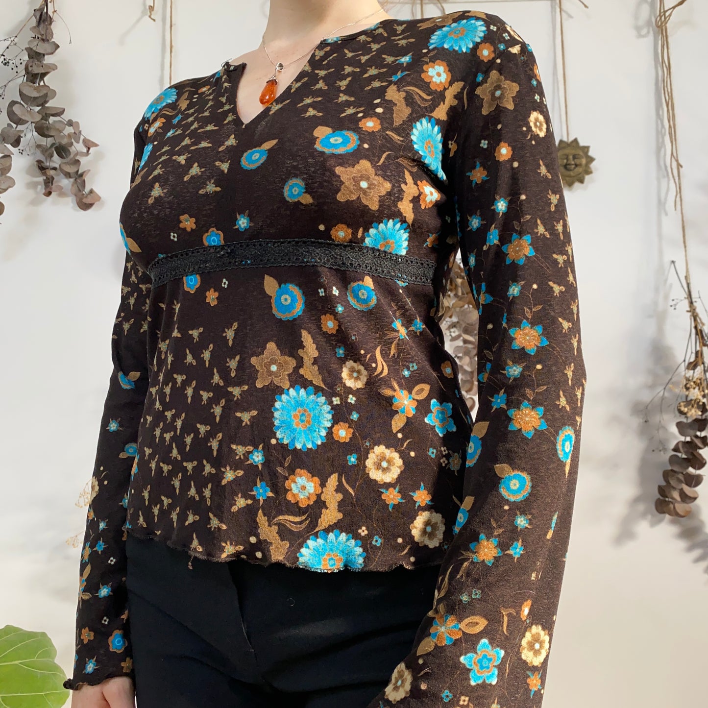 Brown floral mesh top - size M
