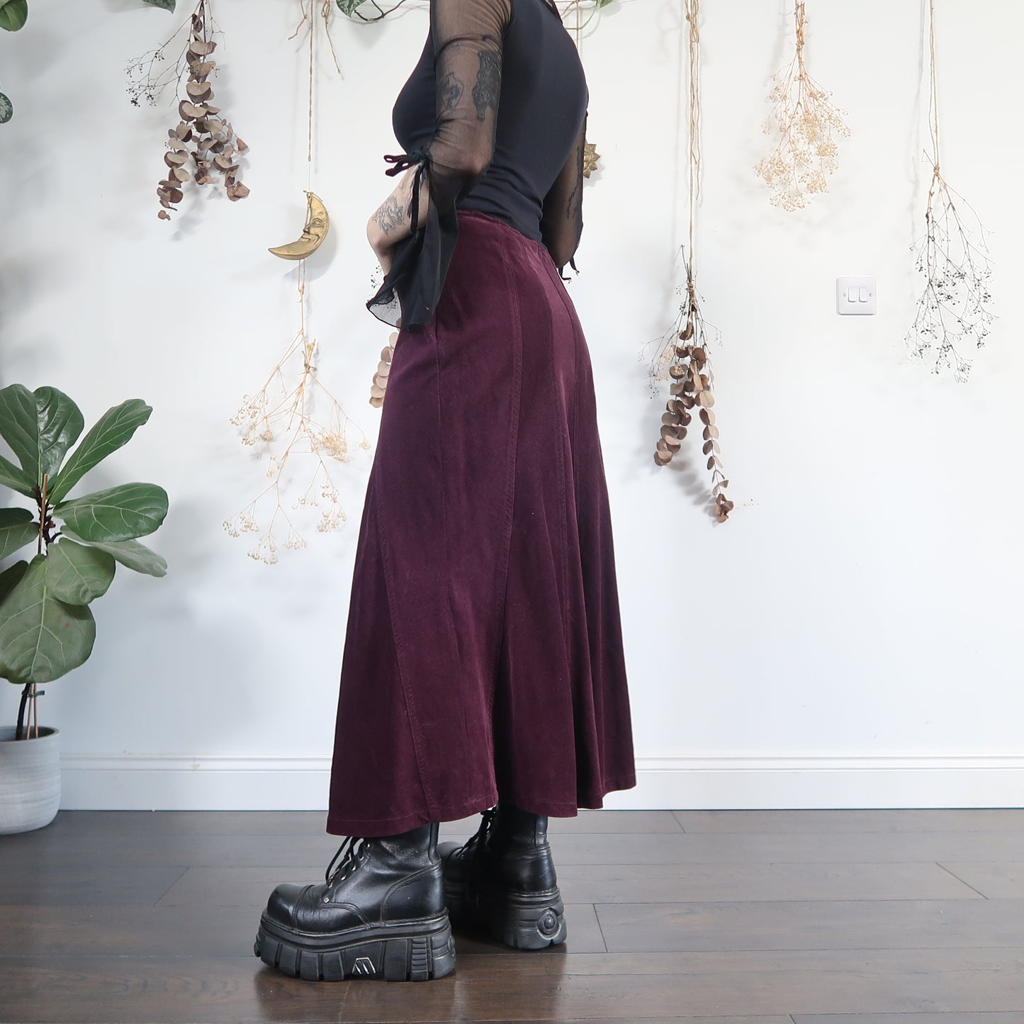 Purple cord skirt - size M/L