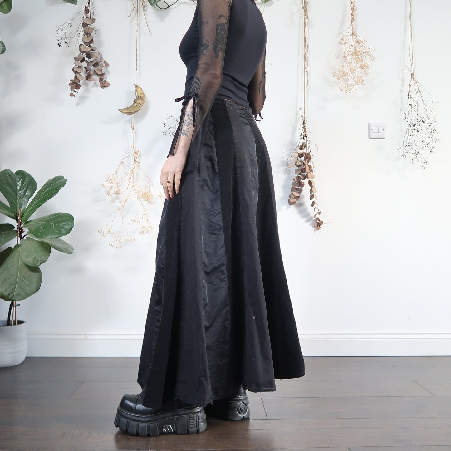 Black maxi skirt - size M