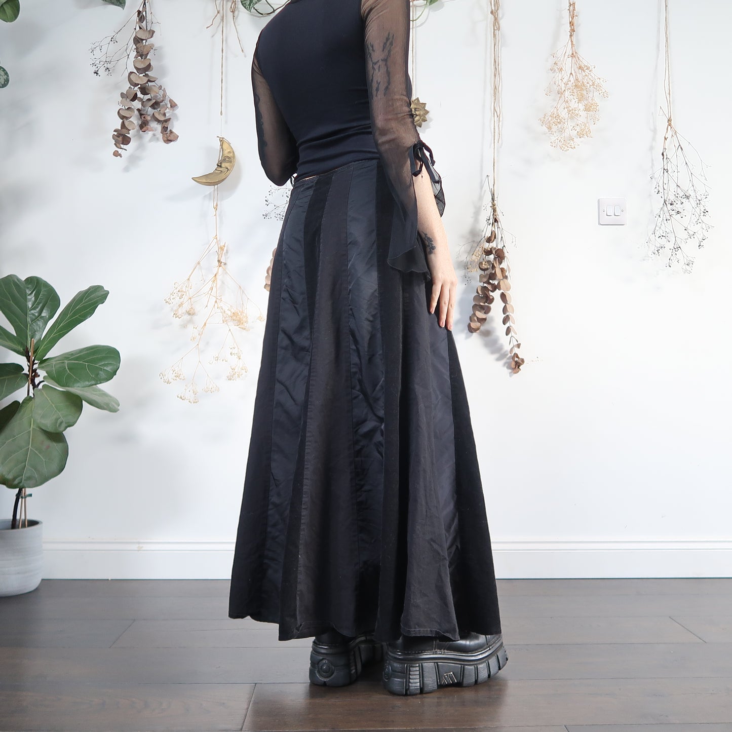 Black maxi skirt - size M