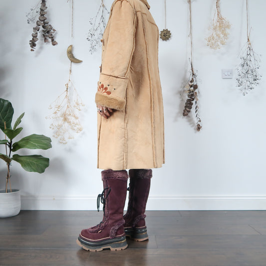 Autumnal embroidered coat - size L