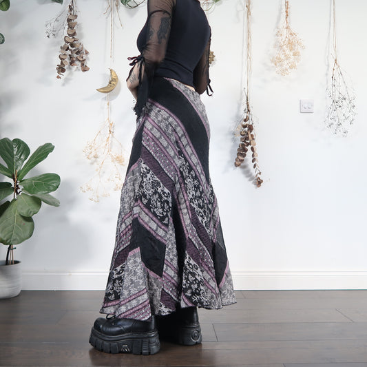 Witchy maxi skirt - size L