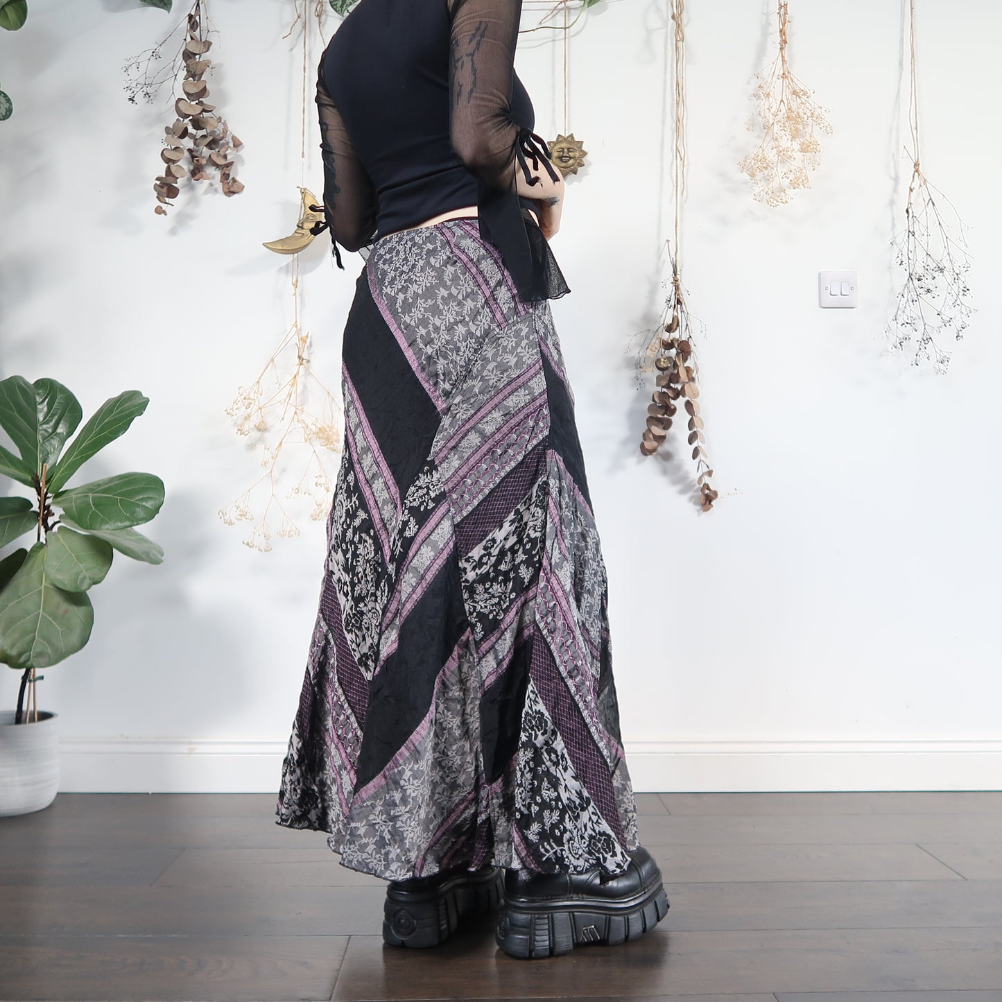 Witchy maxi skirt - size L