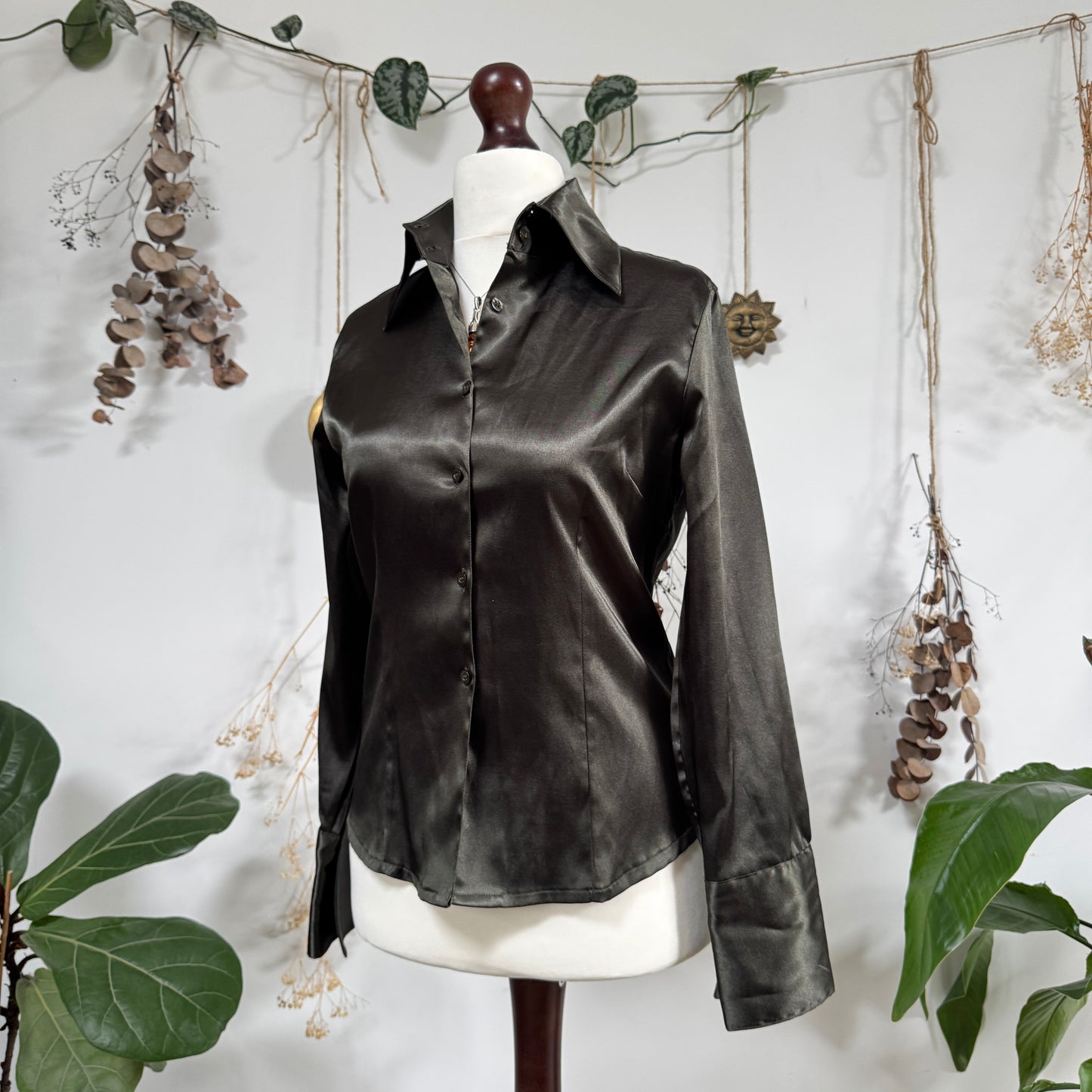 Dark olive shirt - size M