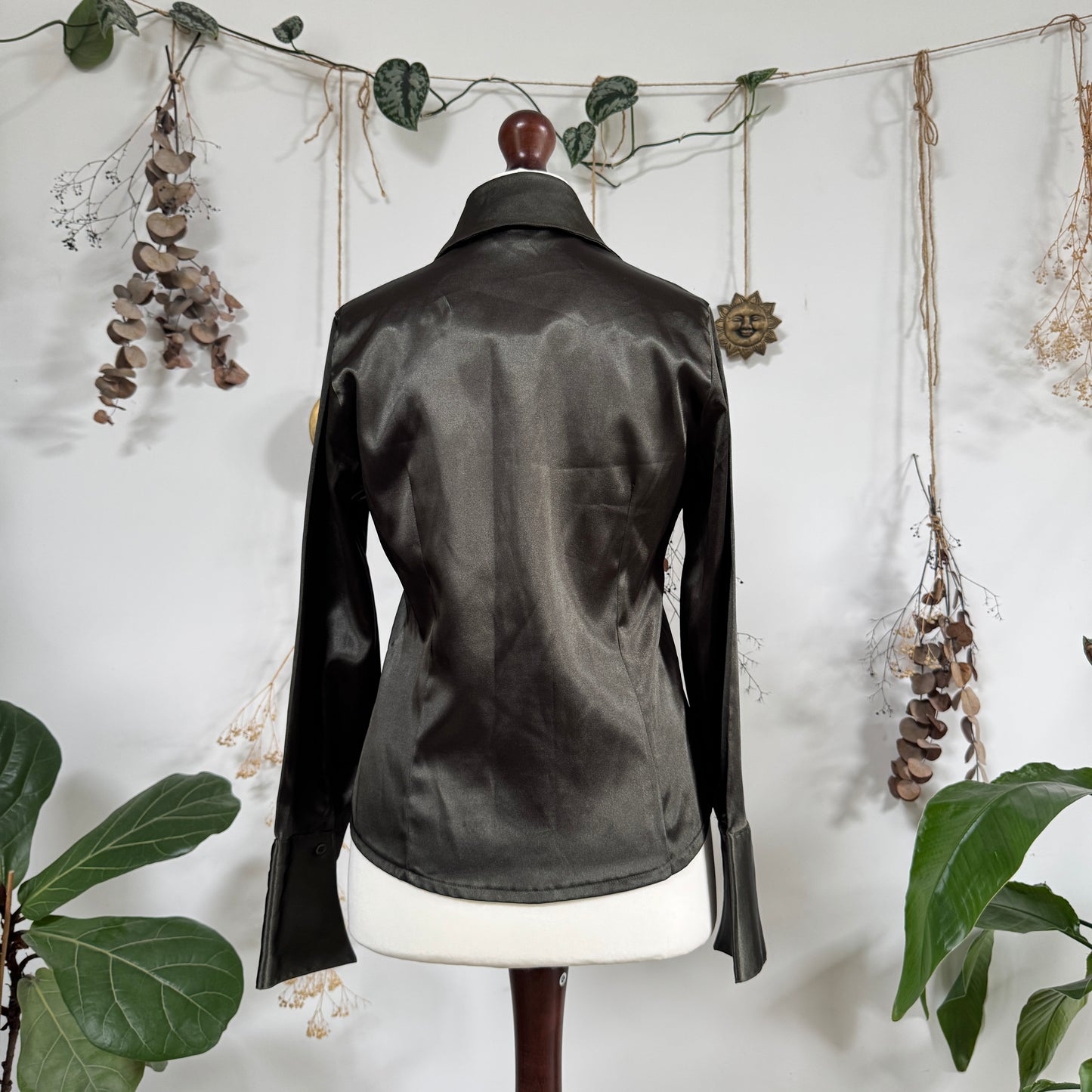 Dark olive shirt - size M