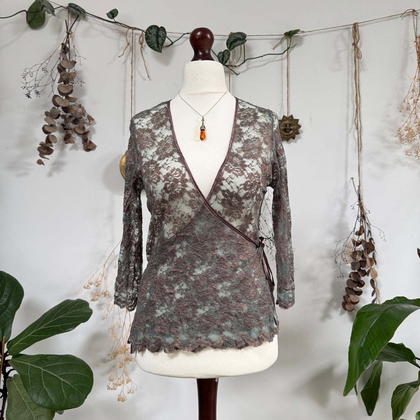 Lace mesh top - size L