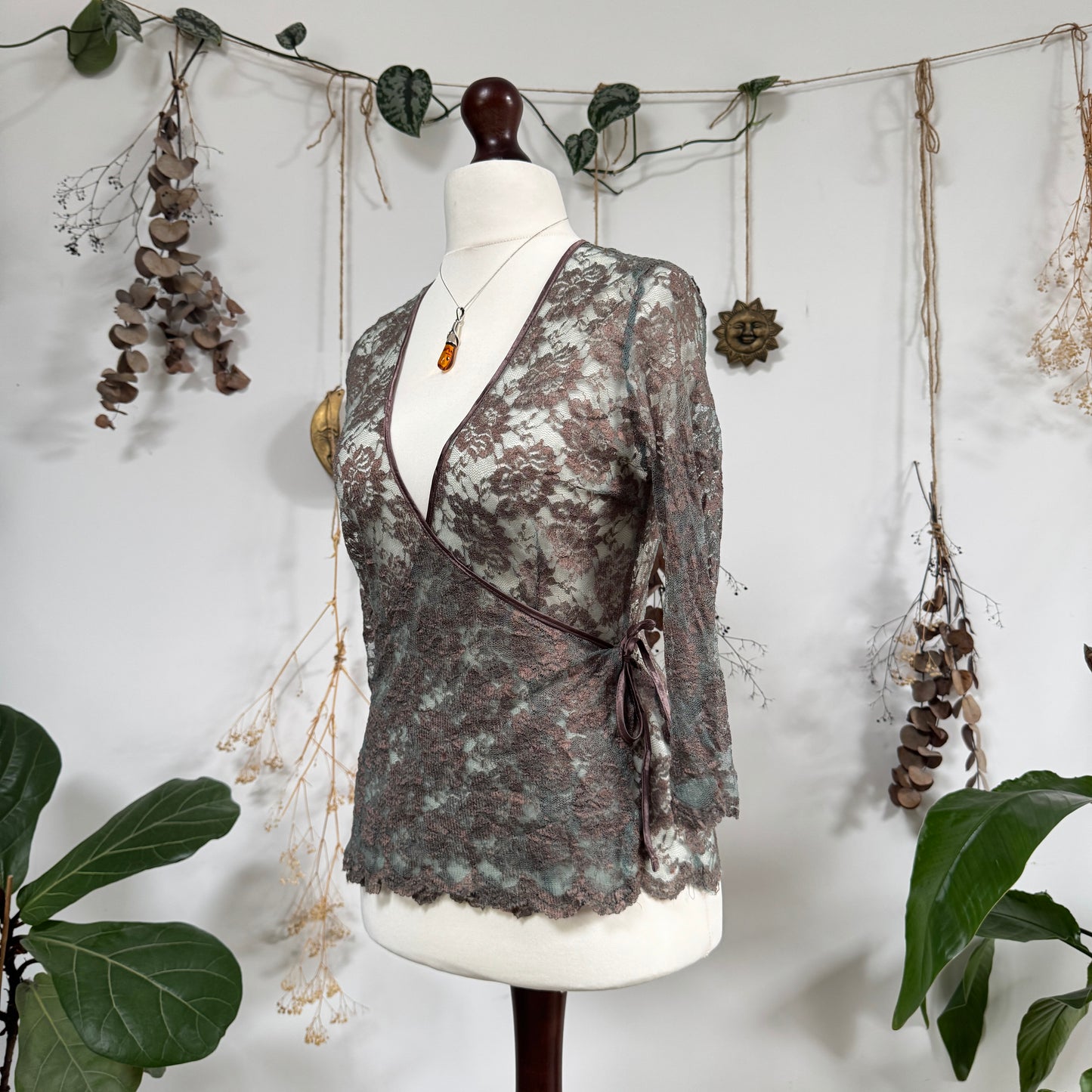 Lace mesh top - size L