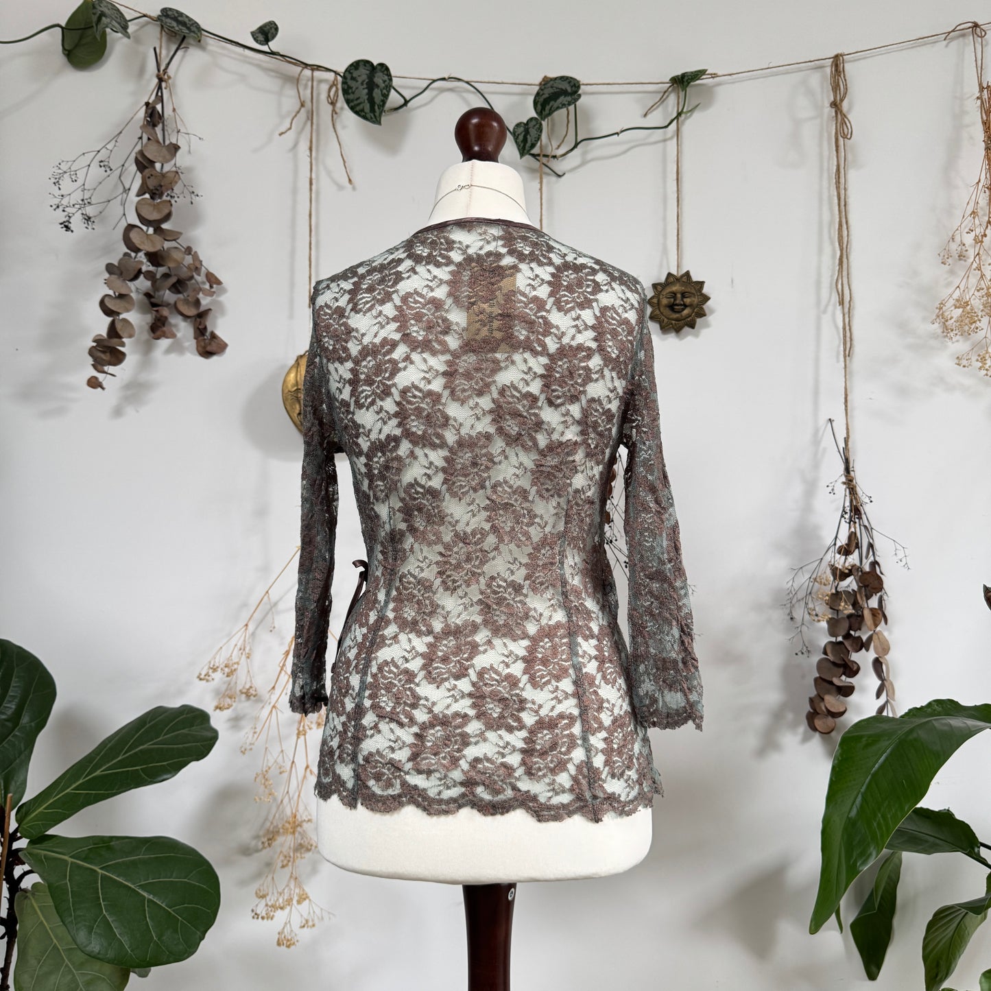 Lace mesh top - size L