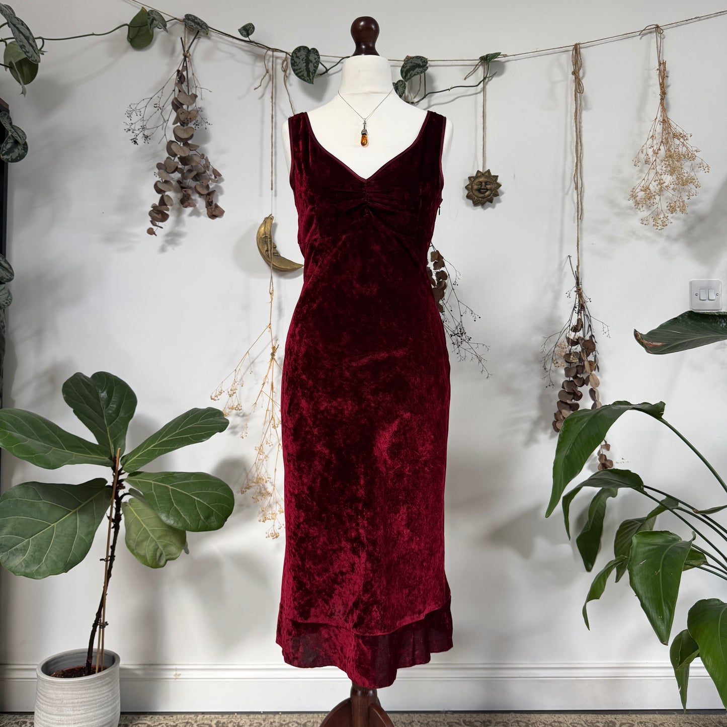Red velvet dress - size M