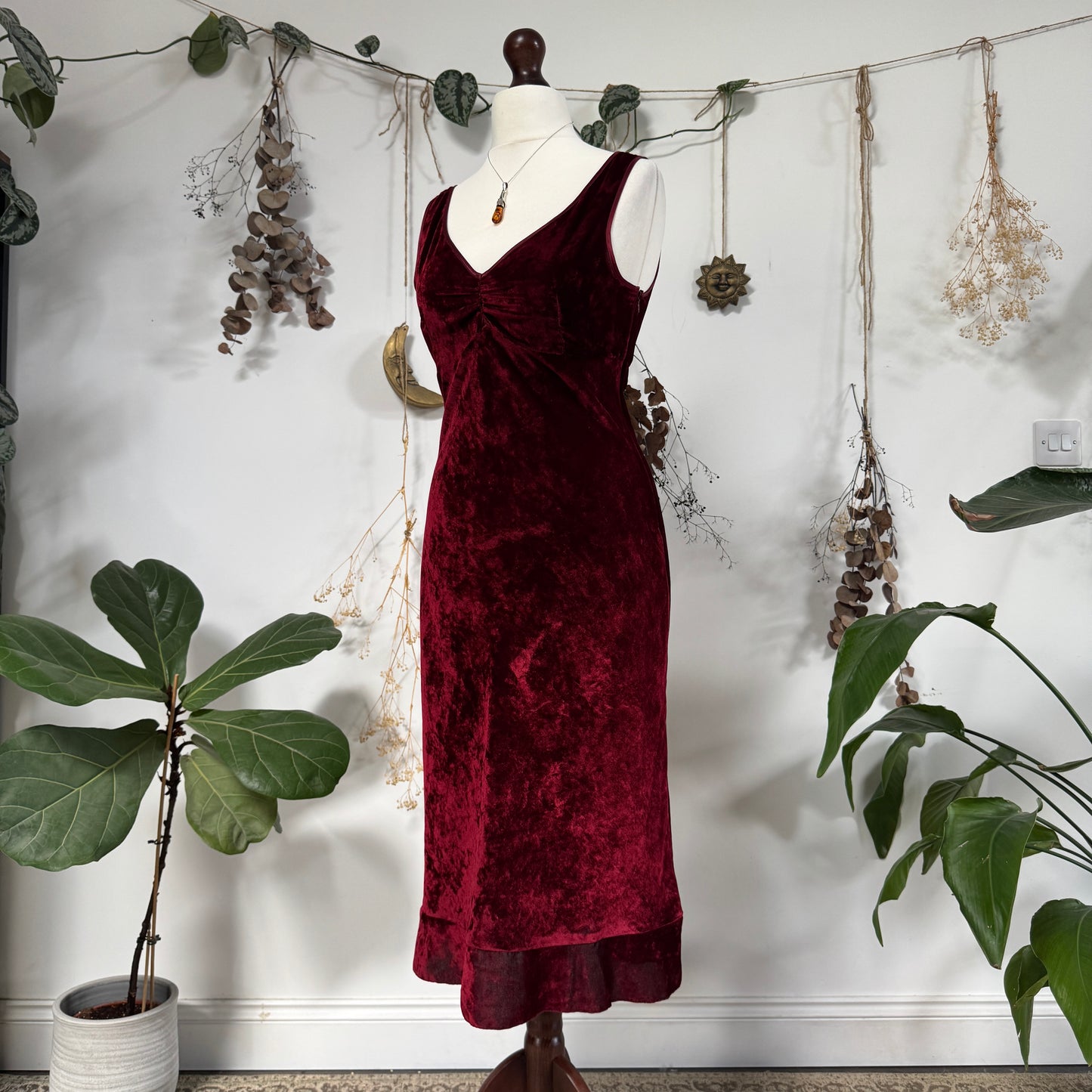 Red velvet dress - size M