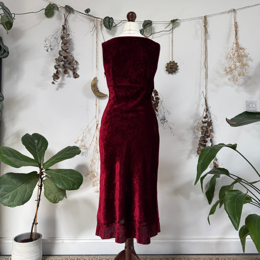 Red velvet dress - size M