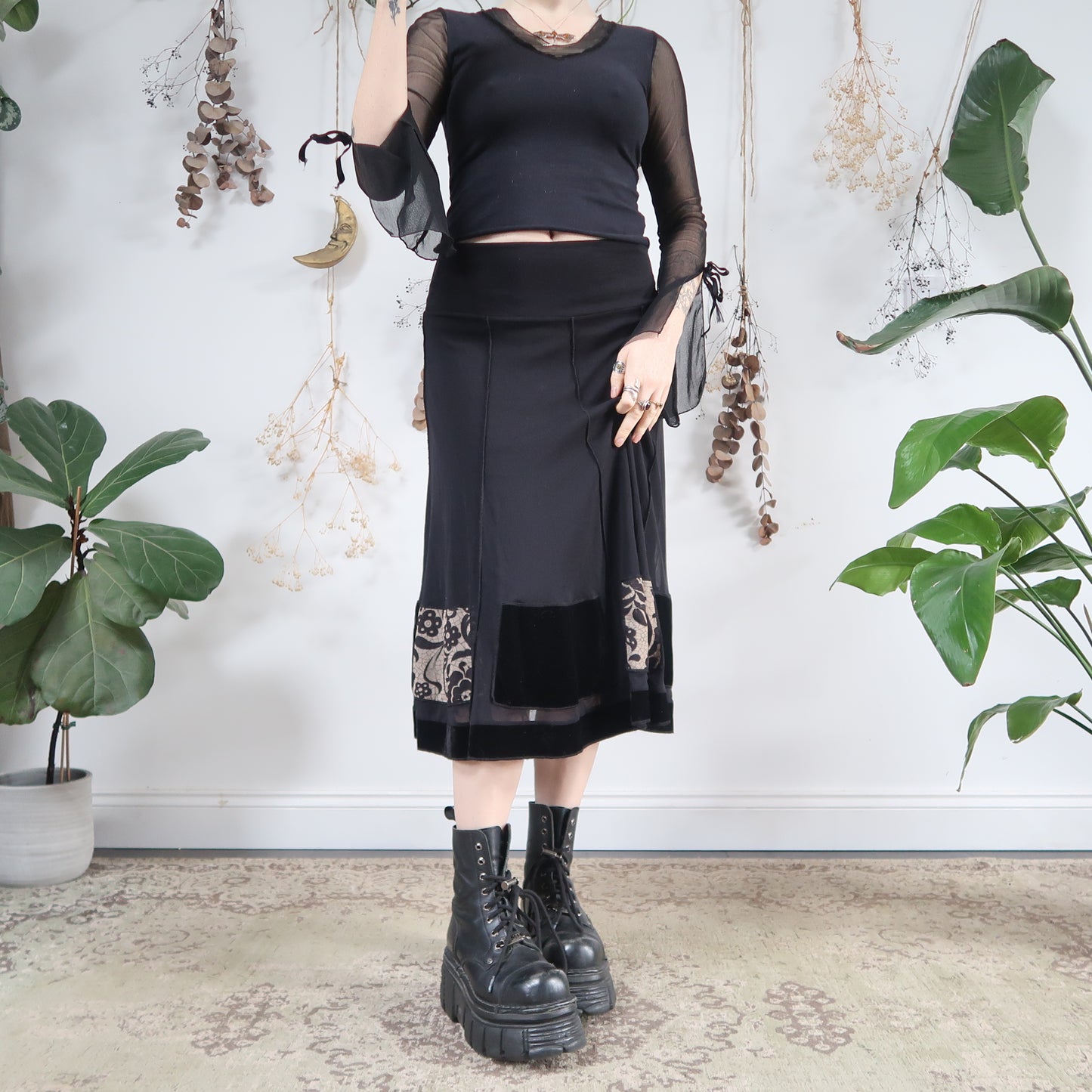 Black mesh skirt - size S
