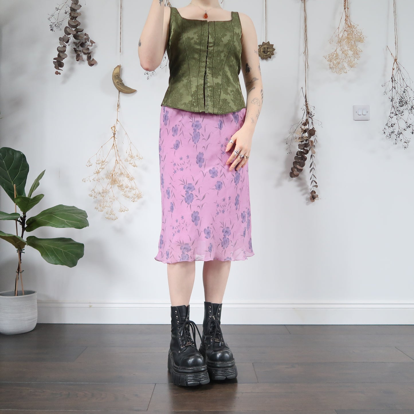 Silk floral skirt - size M/L