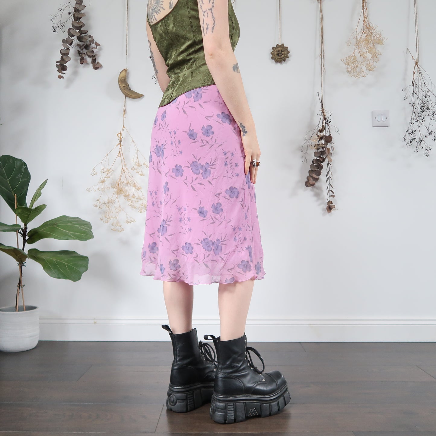 Silk floral skirt - size M/L