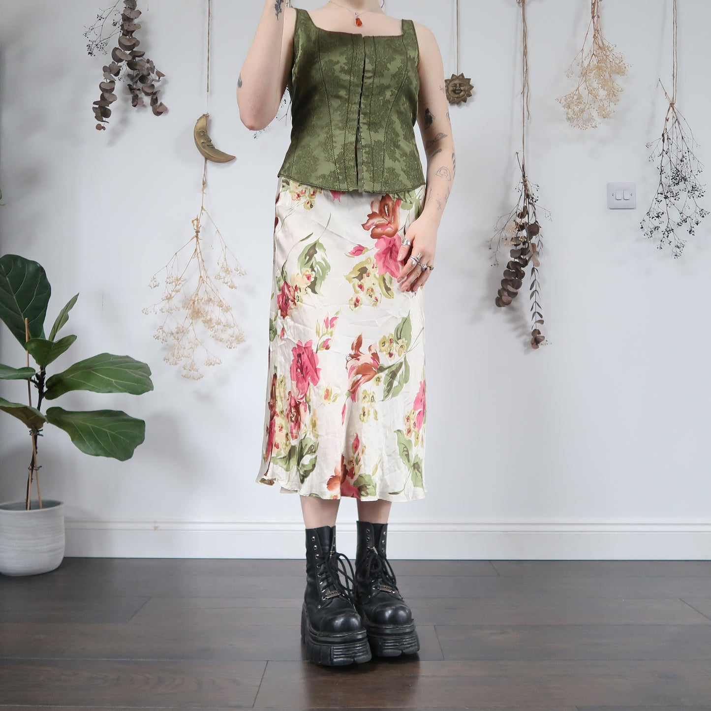 Floral skirt - size L