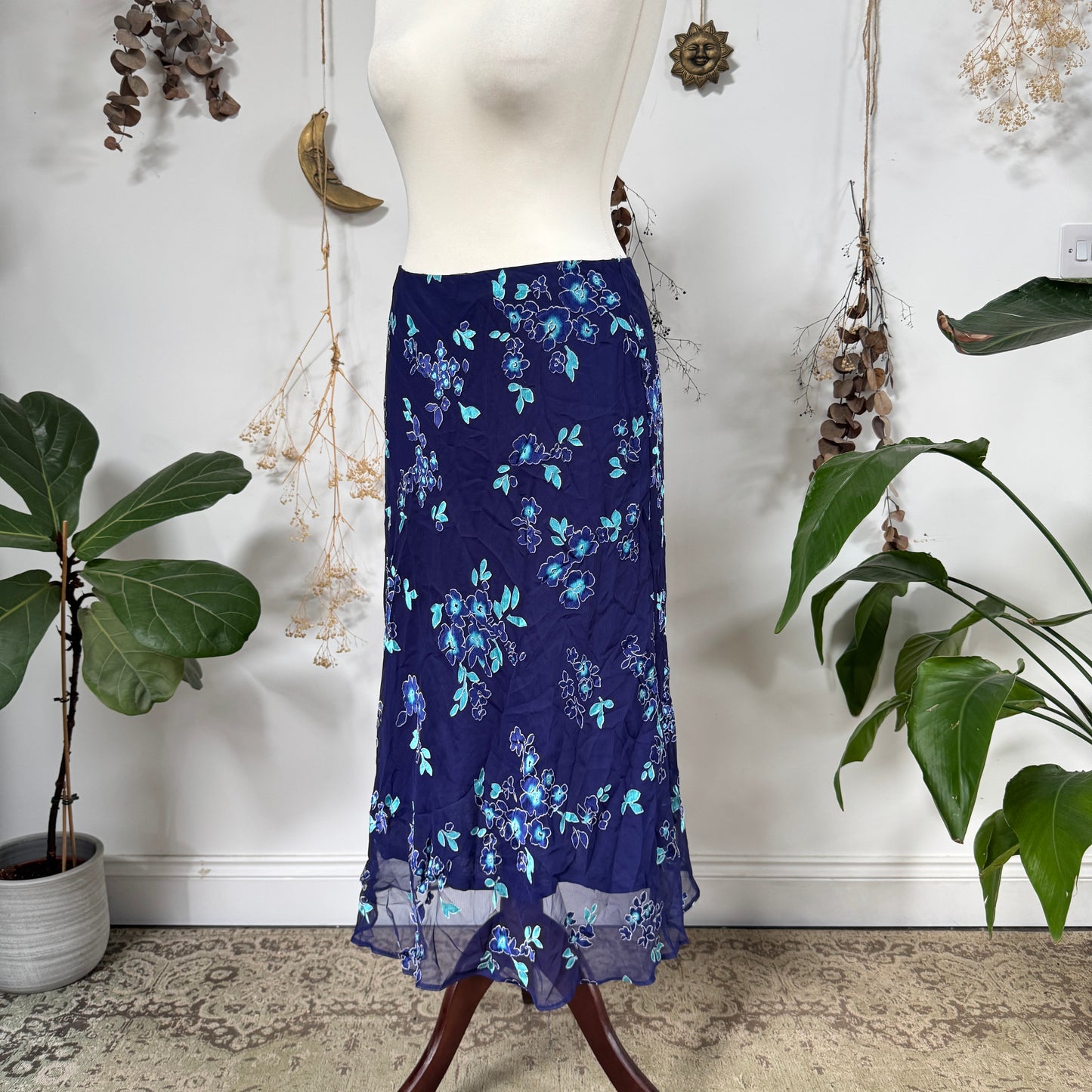 Blue floral skirt - size M