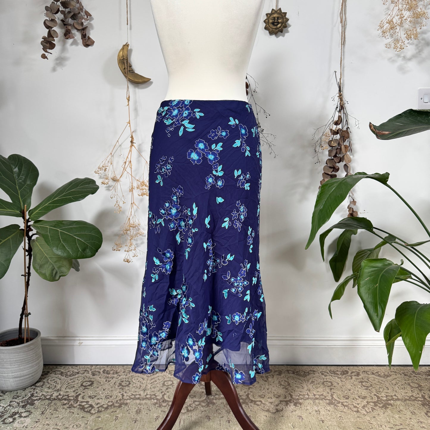 Blue floral skirt - size M