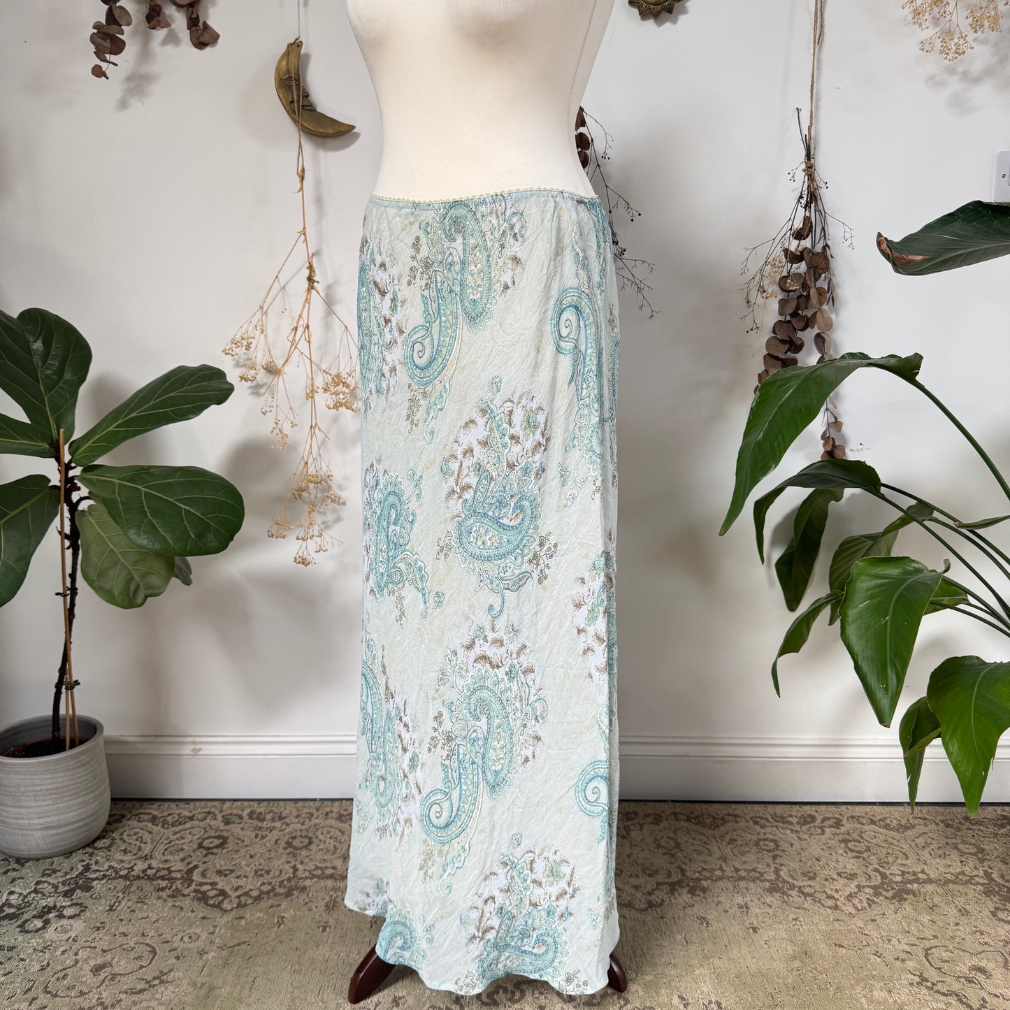 Baby blue maxi skirt - size M/L