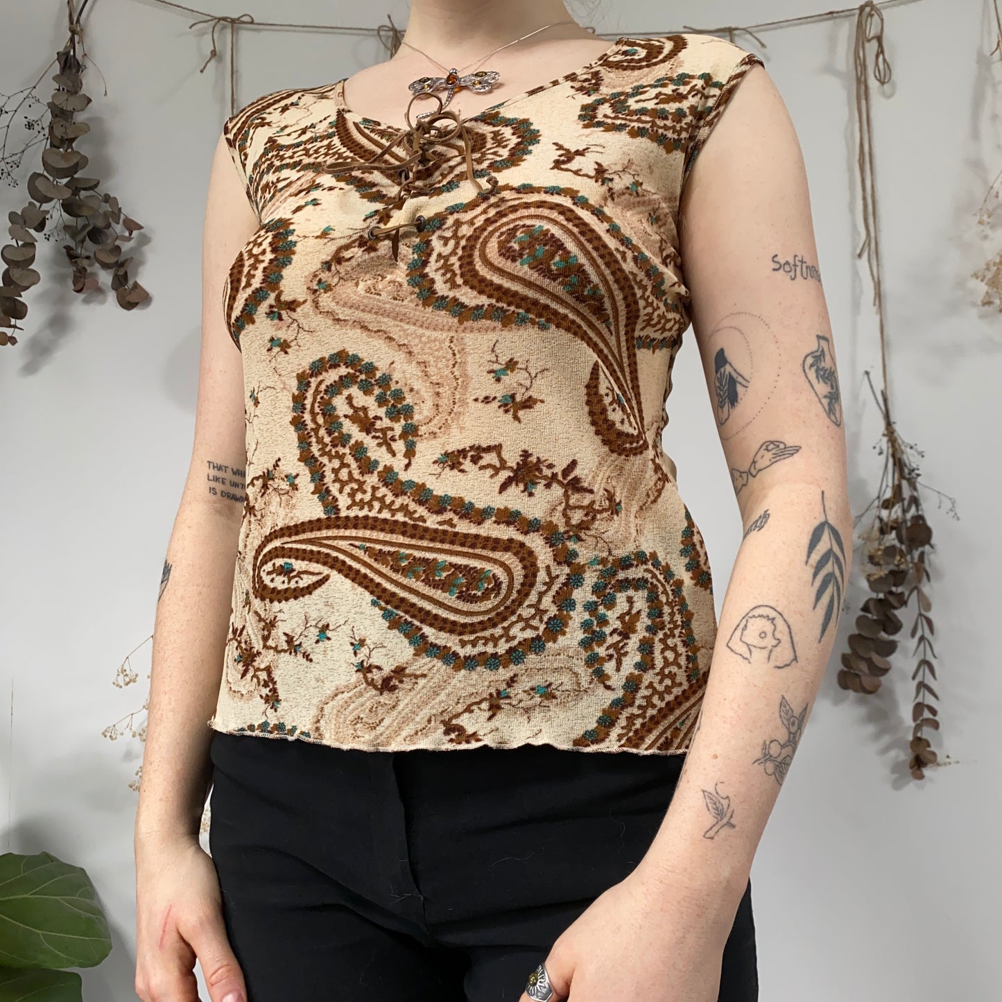 Earthy mesh top - size M/L