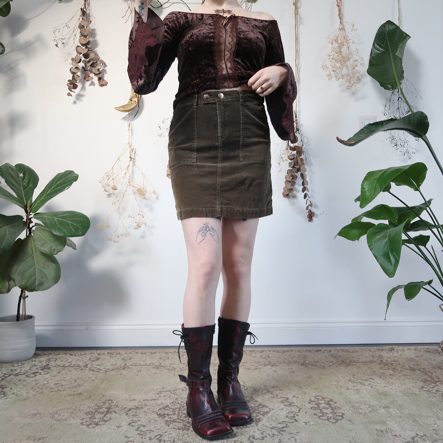 Khaki cord skirt - size S/M