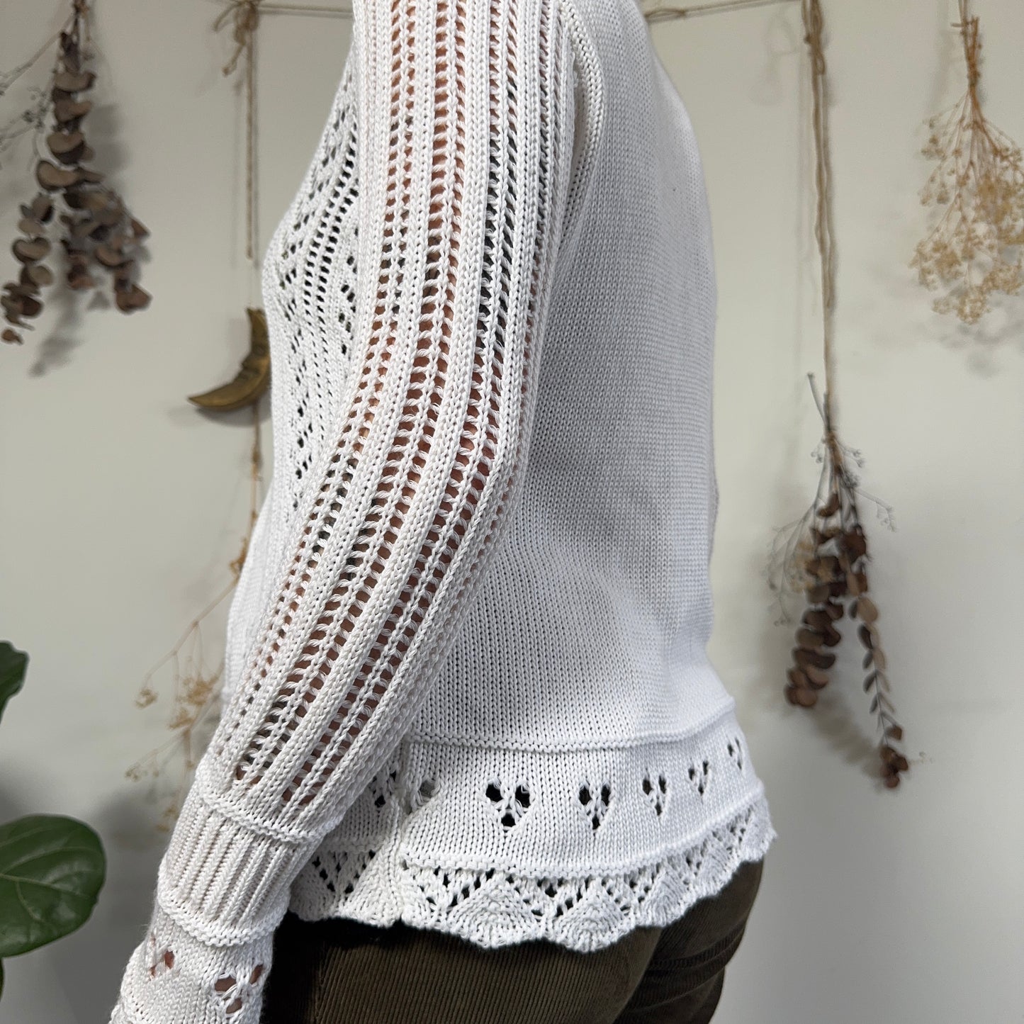 White knit cardigan - size M/L