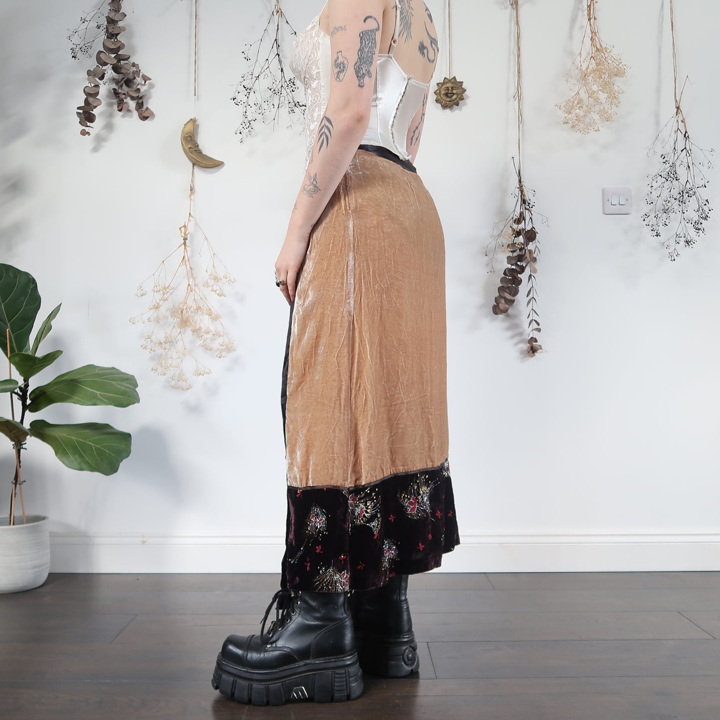 Velvet skirt - size M