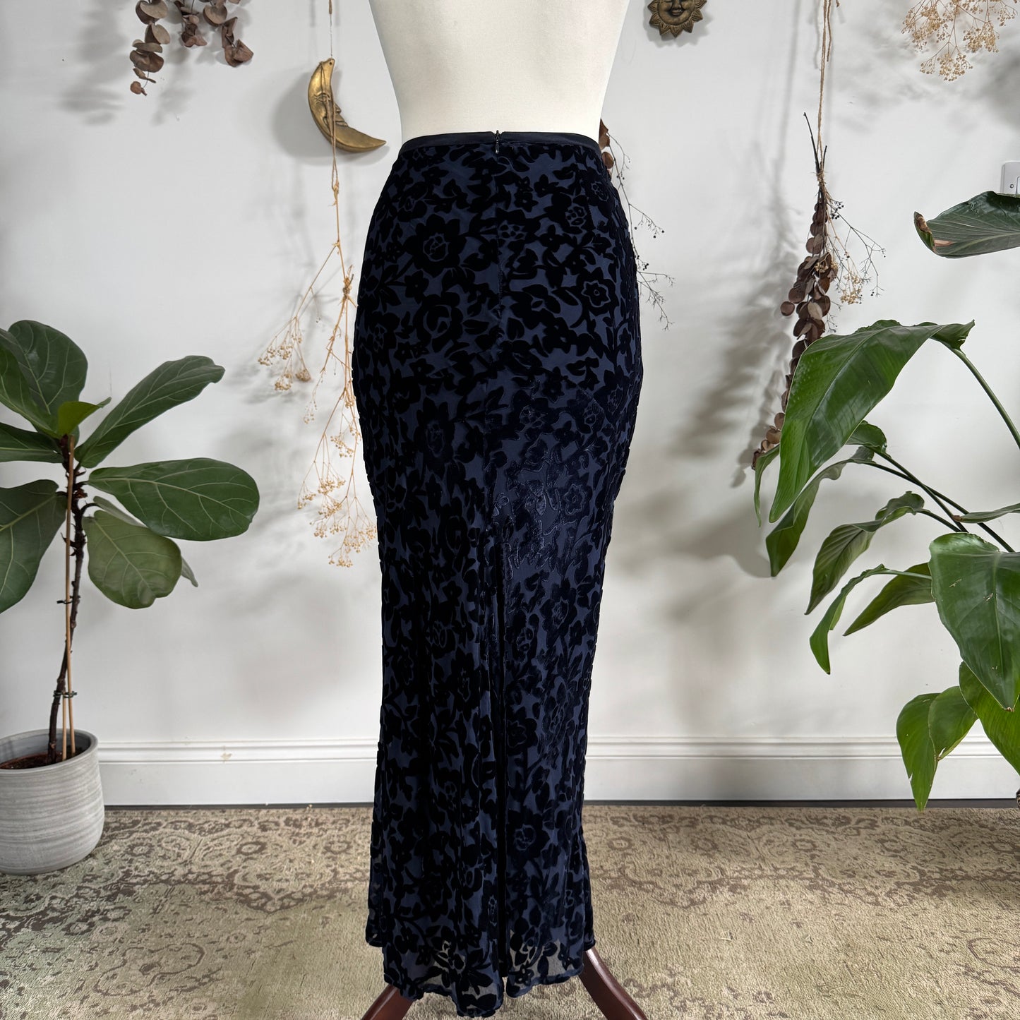 Midnight blue velvet skirt - size S
