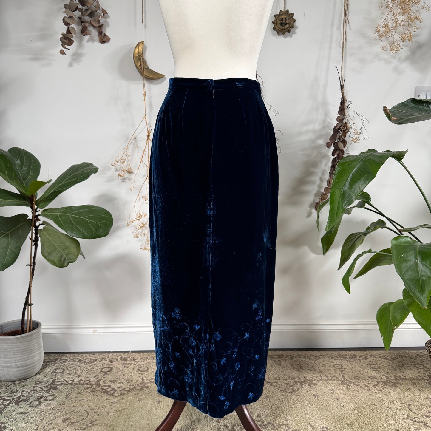 Blue velvet skirt - size M