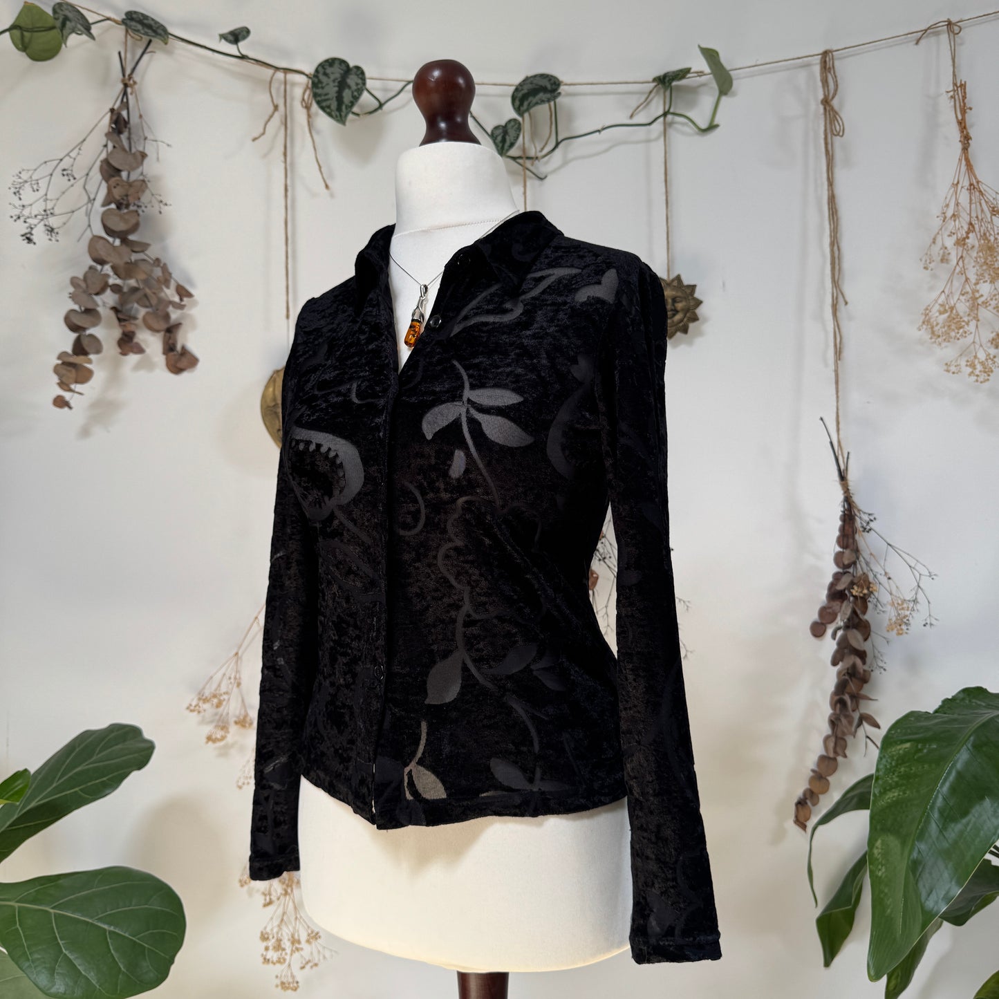 Black velvet shirt - size M