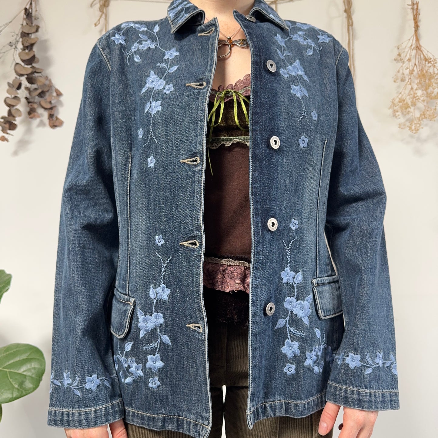 Embroidered denim jacket - size M