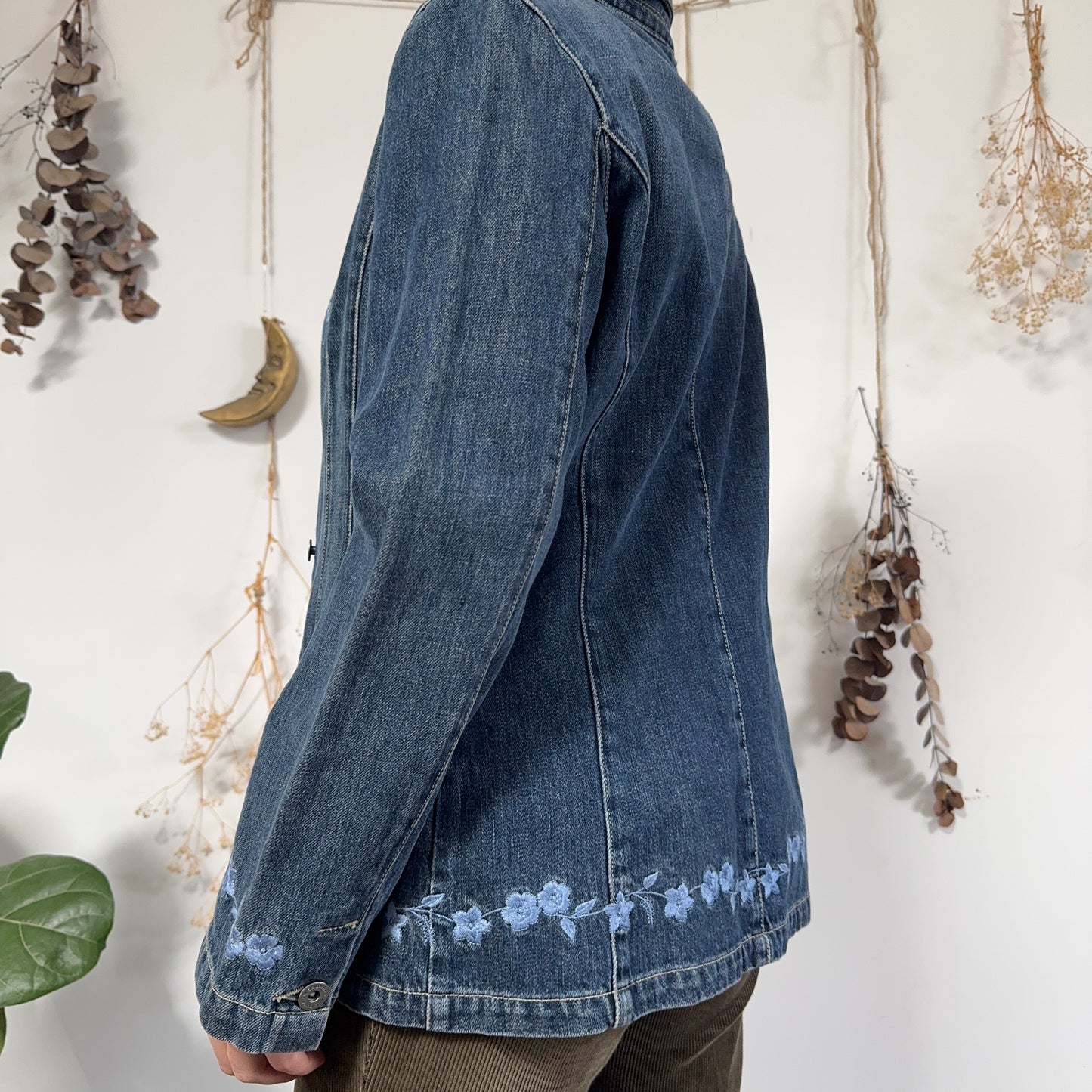 Embroidered denim jacket - size M