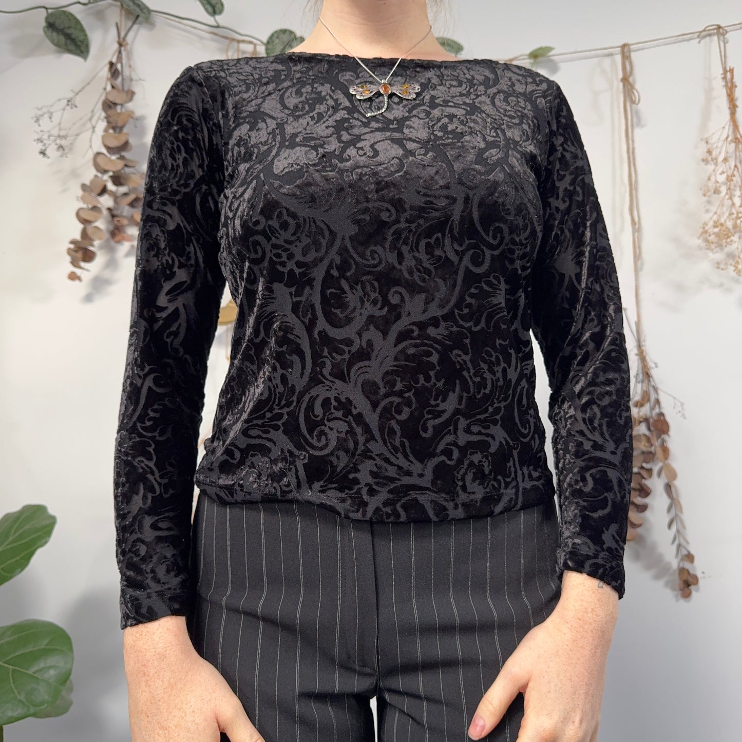 Black velvet top - size M