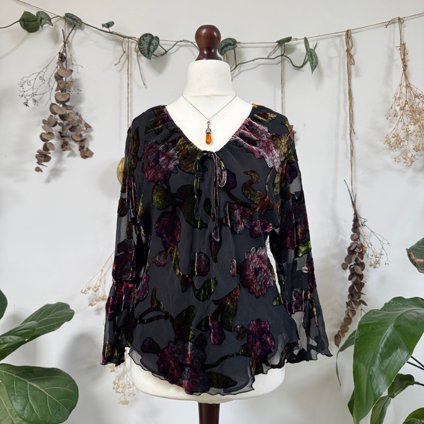 Velvet embossed blouse - size L