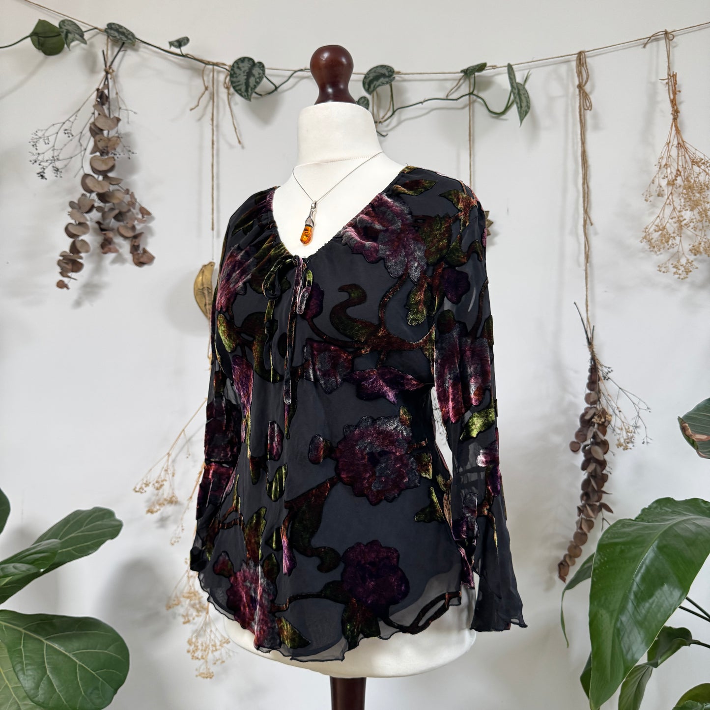 Velvet embossed blouse - size L